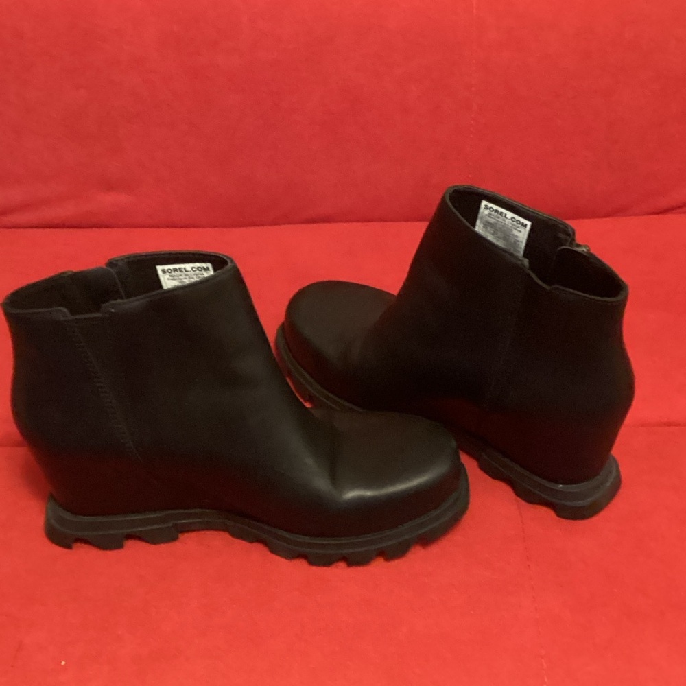 Sorel Women's Black Joan of Artic Ankle Booties